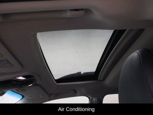 Used 2022 Subaru Outback Limited XT image 11