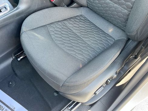 Used 2020 Chevrolet Equinox LT FWD image 18