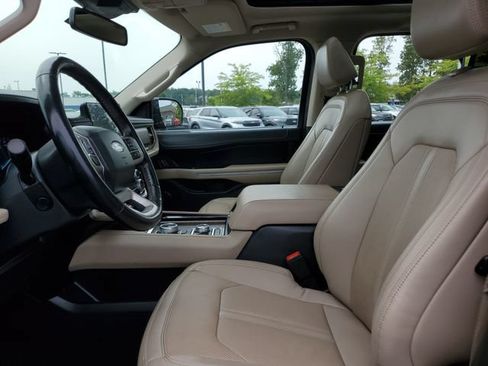 Used 2024 Ford Expedition Limited AWD/4WD image 8