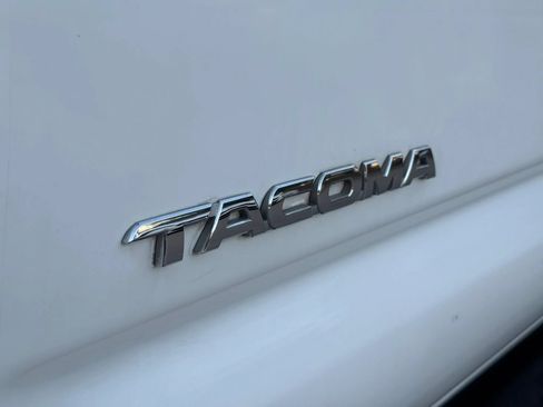 Used 2006 Toyota Tacoma PreRunner RWD image 46