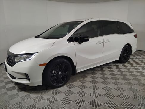 Certified 2024 Honda Odyssey Sport image 21
