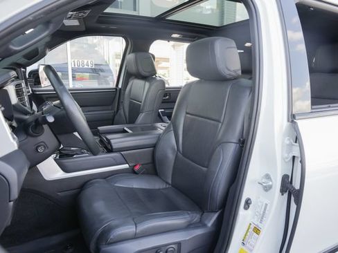 Used 2023 Toyota Sequoia Platinum AWD/4WD image 23