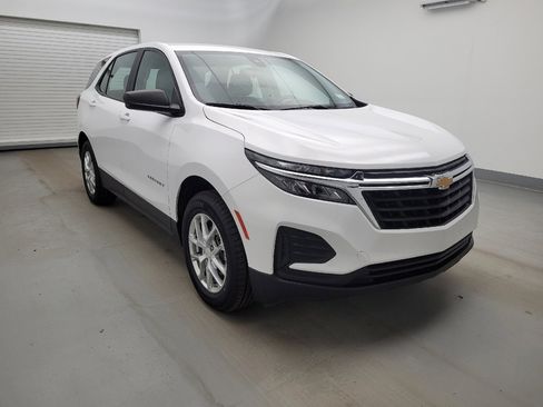 Used 2024 Chevrolet Equinox LS image 13