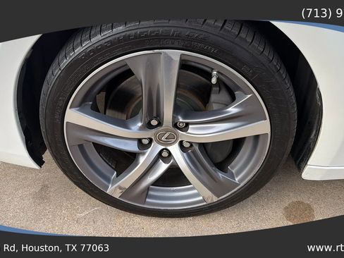 Used 2019 Lexus IS 300 w/ Navigation Package image 15