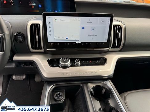 Used 2025 Ford Expedition Max Active AWD/4WD image 20