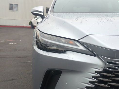 Used 2025 Lexus RX 350 w/ Convenience Package image 11
