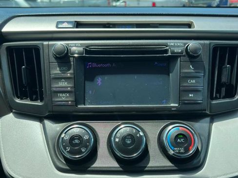 Used 2013 Toyota RAV4 LE AWD/4WD image 21