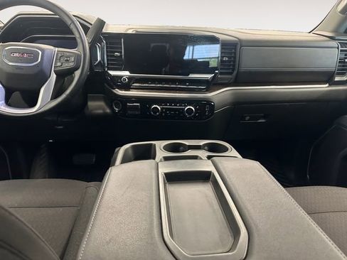 Used 2025 GMC Sierra 1500 SLE AWD/4WD image 10