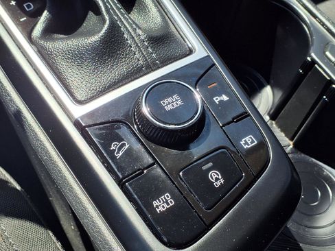 Used 2024 Kia Sportage LX image 11