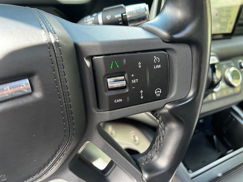 Used 2021 Land Rover Defender 110 X AWD/4WD image 32