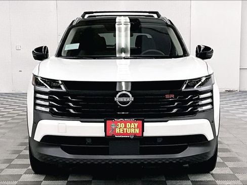 New 2026 Nissan Kicks SR w/ Cold Weather Package FWD image 16