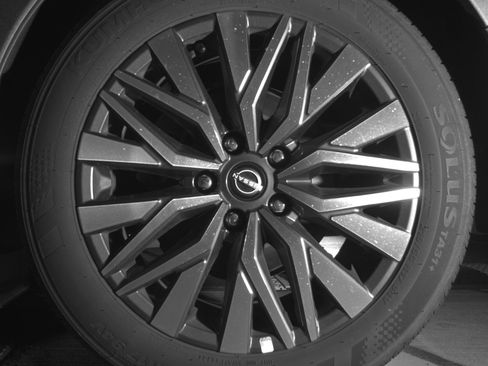 Used 2025 Nissan Altima 2.5 SV FWD image 14