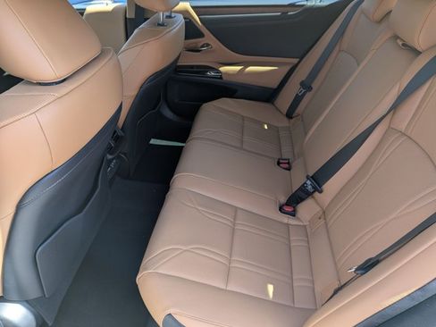 Used 2024 Lexus ES 300h w/ Accessory Package (Z2) FWD image 20