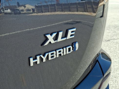 Used 2016 Toyota RAV4 XLE image 32