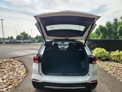 Used 2024 Chevrolet Equinox LT image 20