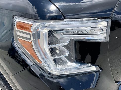 Used 2021 GMC Sierra 1500 AT4 w/ Off-Road Performance Package AWD/4WD image 27