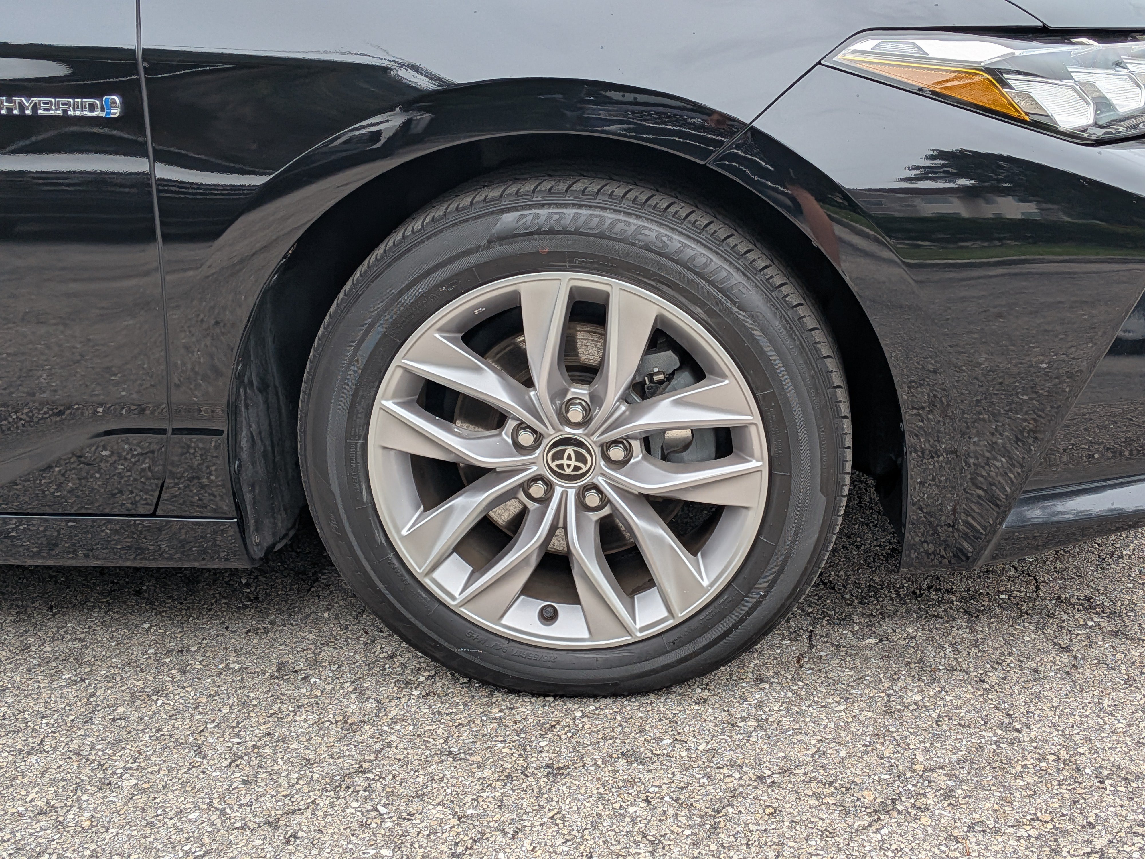 Used 2021 Toyota Avalon XLE w/ Moonroof Package FWD image 11