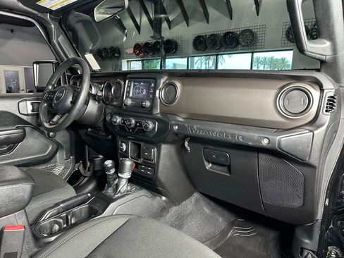 Used 2021 Jeep Wrangler Unlimited Sport image 25