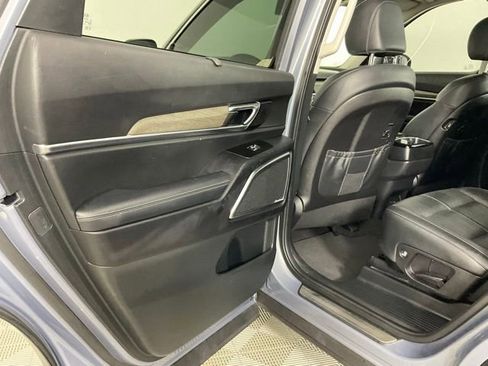 Used 2021 Kia Telluride SX w/ Towing Package FWD image 15