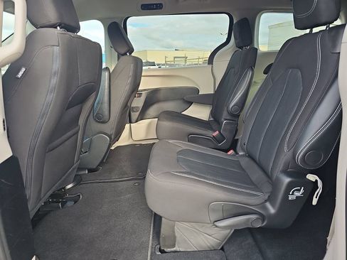 Used 2024 Chrysler Voyager LX FWD image 14
