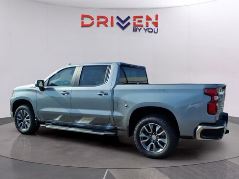 New 2026 Chevrolet Silverado 1500 LT image 3