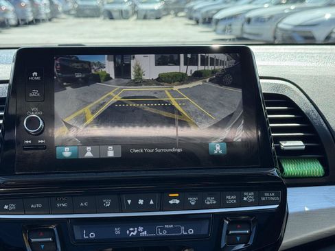Used 2025 Honda Odyssey EX-L image 25