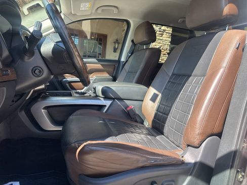 Used 2016 Nissan Titan Platinum Reserve AWD/4WD image 9