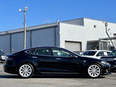 Used 2017 Tesla Model S 75D image 4