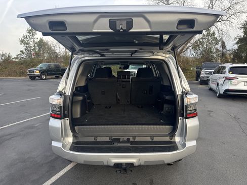 Used 2024 Toyota 4Runner SR5 image 28