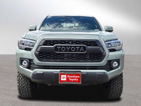 Certified 2022 Toyota Tacoma TRD Off-Road w/ TRD Premium Off Road Package AWD/4WD image 8