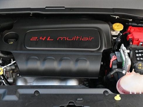 Used 2019 Jeep Compass Latitude FWD image 23