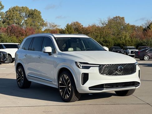 New 2026 Volvo XC90 B6 Ultra image 2