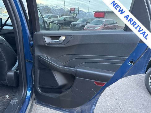 Used 2023 Ford Escape SE image 12