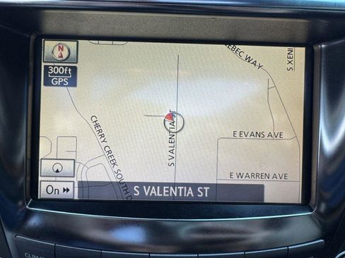 Used 2011 Lexus LX 570 4WD w/ Luxury Pkg image 32