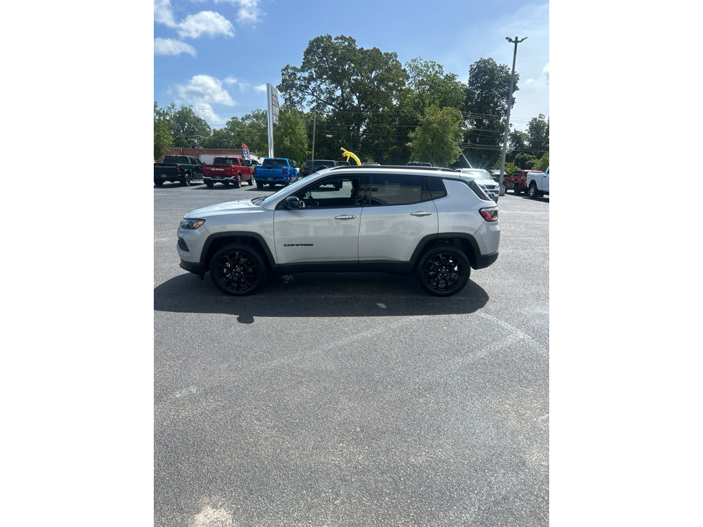 New 2026 Jeep Compass Latitude AWD/4WD image 6