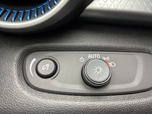 New 2026 Chevrolet Trax LS w/ LS Convenience Package image 19