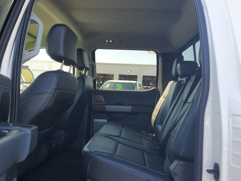 Used 2024 Ford F250 Lariat w/ Sport Appearance Package image 10