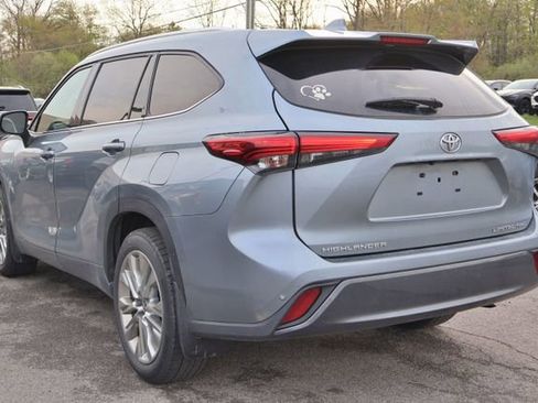 Used 2022 Toyota Highlander Limited AWD/4WD image 7