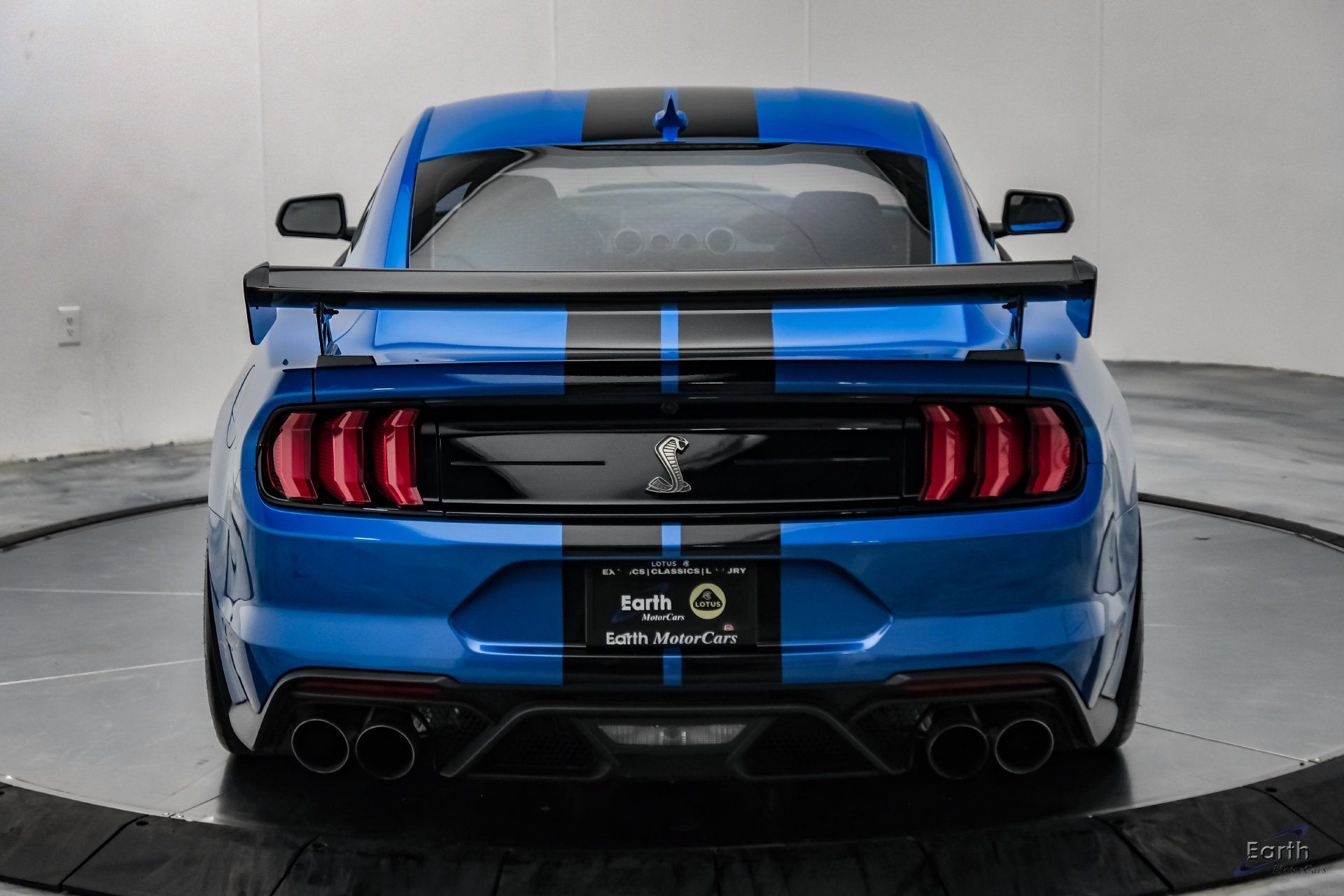 Used 2021 Ford Mustang Shelby GT500 w/ Carbon Fiber Track Pack RWD image 16