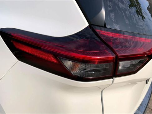 Used 2023 Nissan Rogue SV w/ SV Premium B Package image 28