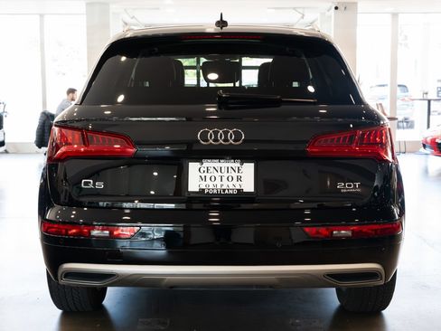 Used 2018 Audi Q5 2.0T Premium Plus w/ Premium Plus Package AWD/4WD image 5