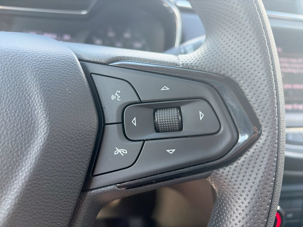 Used 2023 Chevrolet TrailBlazer LT FWD image 23