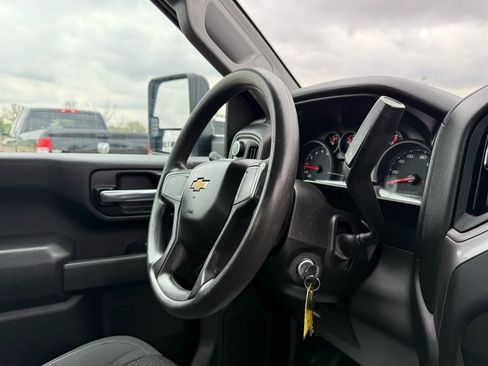 Used 2020 Chevrolet Silverado 2500 W/T AWD/4WD image 17
