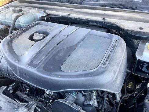 Used 2025 RAM 1500 Laramie AWD/4WD image 34