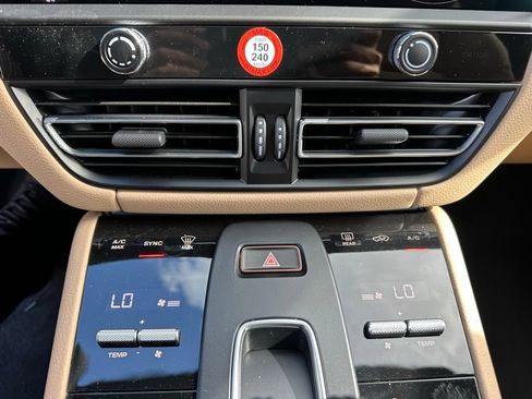 New 2026 Porsche Macan S AWD/4WD image 34