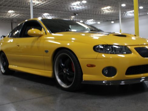 Used 2005 Pontiac GTO image 25