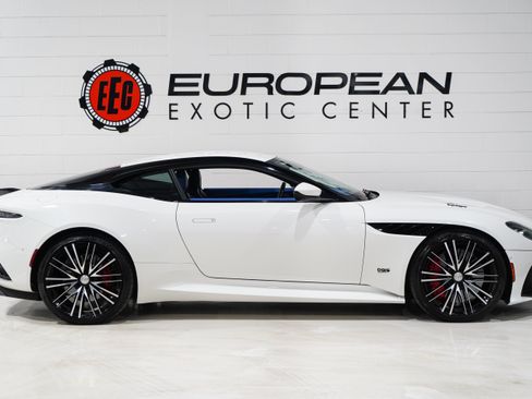 Used 2020 Aston Martin DBS Superleggera RWD image 6