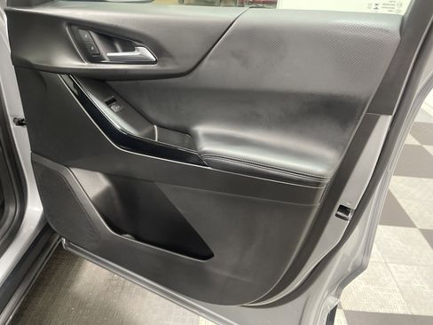 Used 2025 Chevrolet Equinox LT w/ Convenience Package II image 25