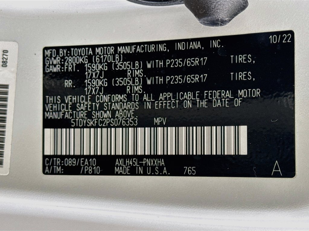 Used 2023 Toyota Sienna XLE AWD/4WD image 17