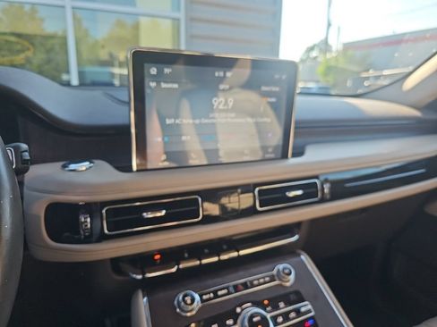 Used 2020 Lincoln Aviator Reserve w/ Equipment Group 201A AWD/4WD image 11